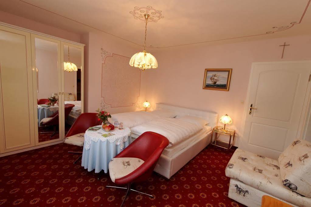 Hotel Garni Regina Gössweinstein Esterno foto