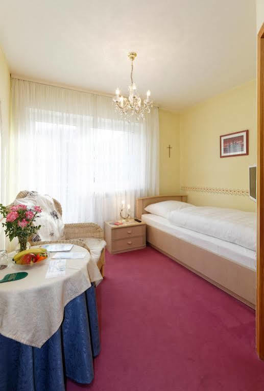 Hotel Garni Regina Gössweinstein Esterno foto