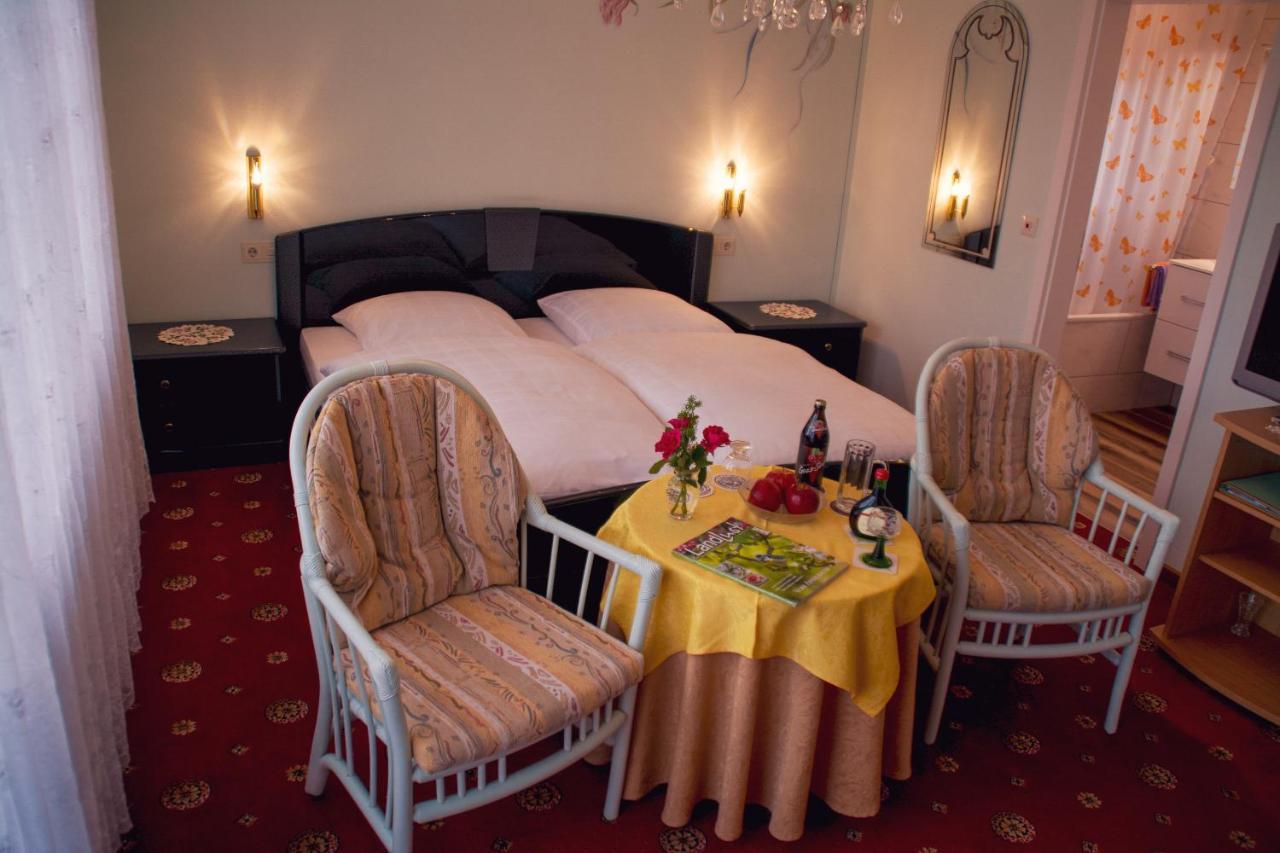 Hotel Garni Regina Gössweinstein Esterno foto